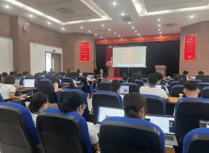 Chuyên gia Bùi Quang Hiếu hướng dẫn đào tạo AI tại BIDV Cao Bằng
